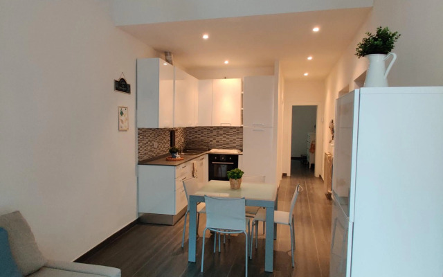 Vista sul carruggio, centro storico di Chiavari