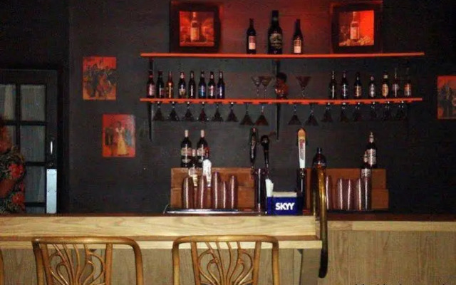 Tropical Inn Palm Bay