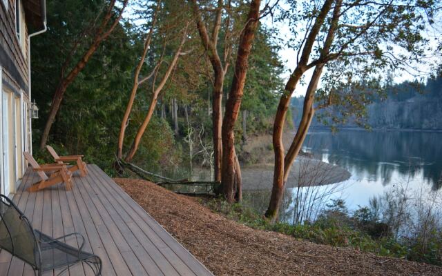 Pirates Cove Beach House