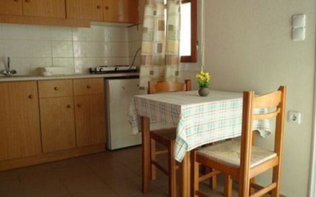 Haris Apartments