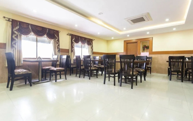 Hotel Crystal Castle by OYO Rooms