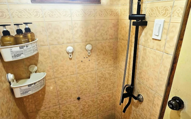 Vacation House Camp 7 Baguio Transient 6BR