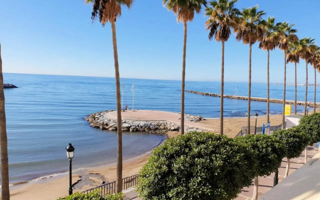 1 Bedroom Apartment Second Line Beach- Parque Marbella Building