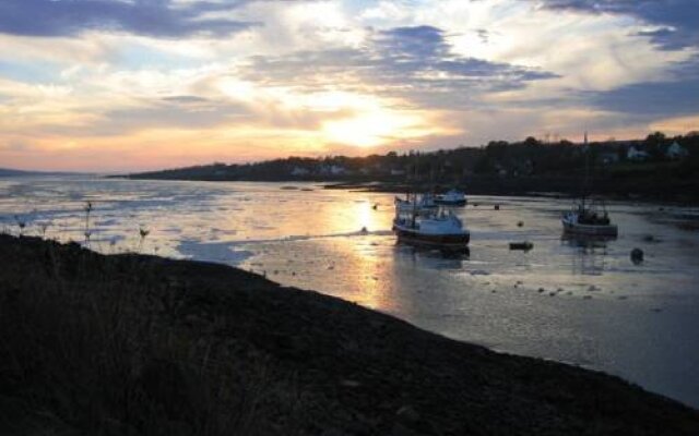 A Seafaring Maiden Bed and Breakfast