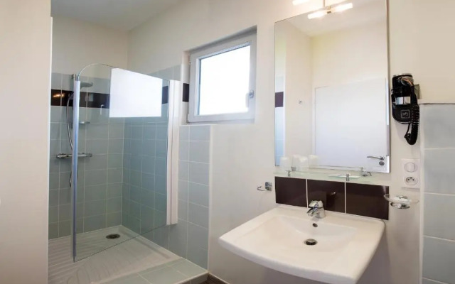 Les Bains Boyardville Hotel Et Restaurant