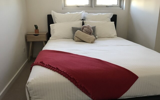 Ther-Rich Stunning CBD Apartments