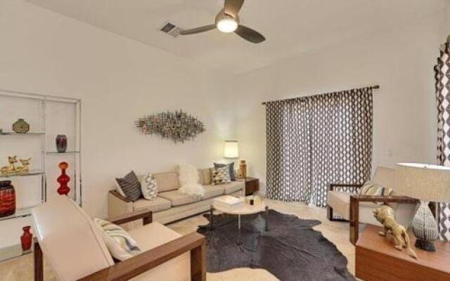 Casa Santa Fe-Pool-4br/2.5ba