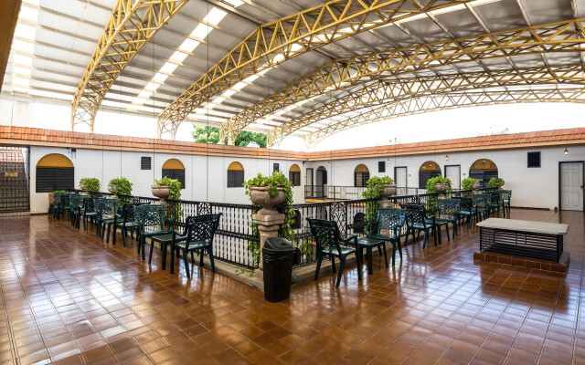 Hotel Doralba Inn