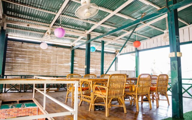 Blank Guesthouse