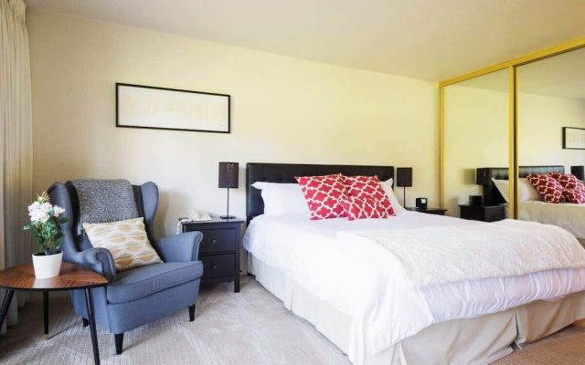 Luxe Golf View Condo Prime Napa Location