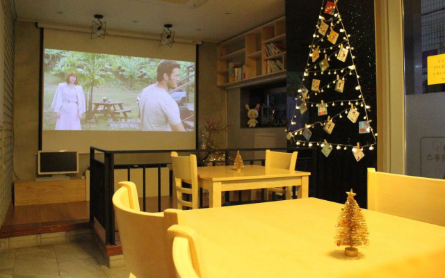 Beluga Guest House - Hostel