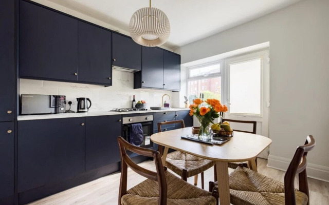 The Hendon Escape - Elegant 3bdr Flat