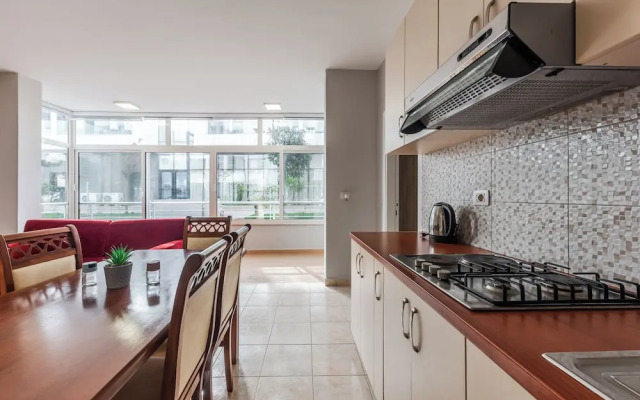 Palm Oasis Apartment Qerret