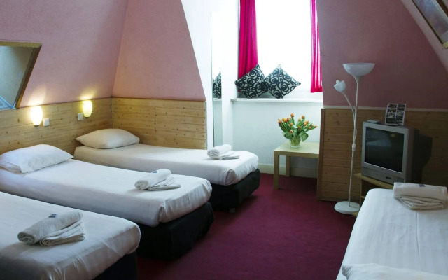 Floris Hotel