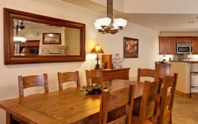 Bear Lodge