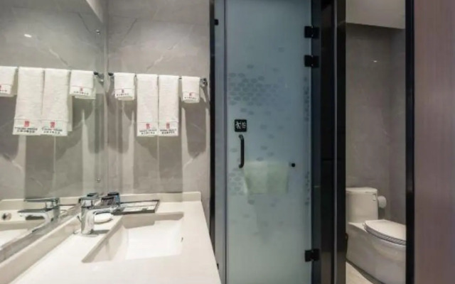 Jinming Rezen Select Hotel (Qinhuangdao)