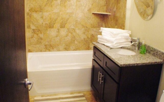 Wicker Park Bathhouse Apartments