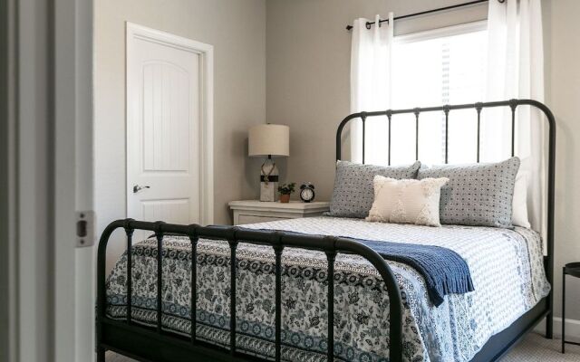 Mesa Palms Ferro 4 Bedroom Townhouse by RedAwning
