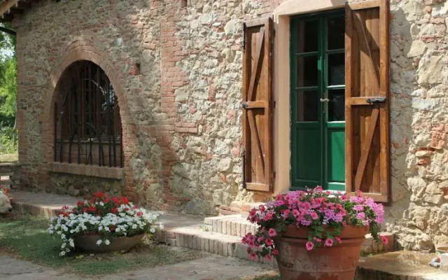 Borgo di Toiano Country Holidays