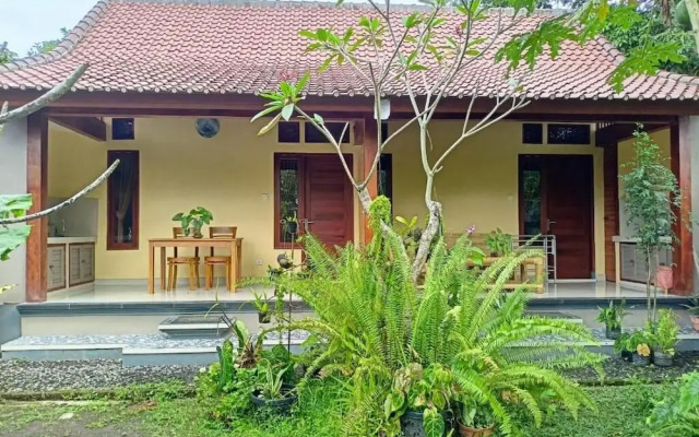 Bali Asli Guest House by EPS
