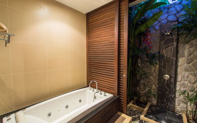Tulip Pool Villa