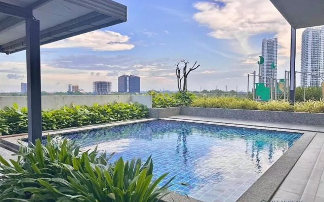 Meridin Medini SOVO by Stayrene – Pool – Iskandar Puteri