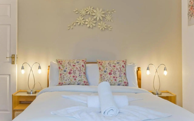 Imperial Horseferry Road Apartment