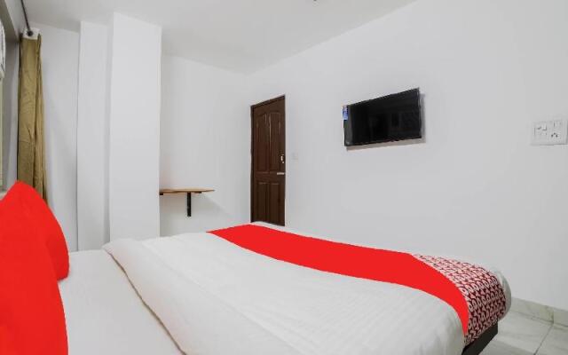 OYO 80978 Silver Stone