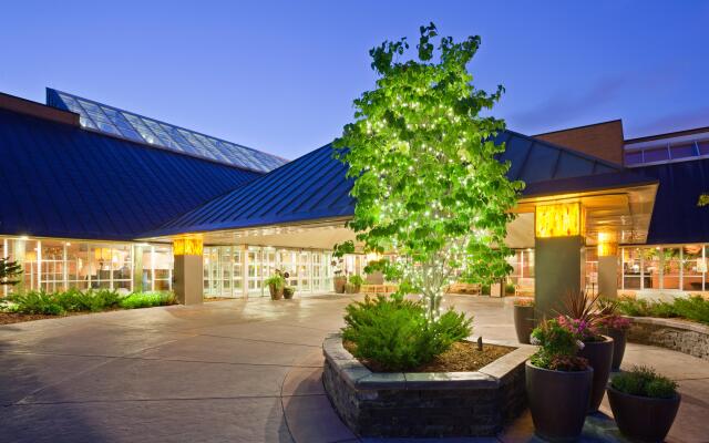 Crowne Plaza Minneapolis West by IHG