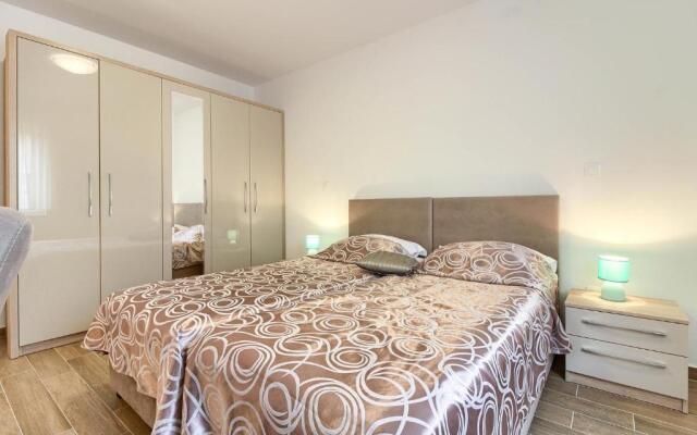 Luxury villa Banjole with private pool 200m from the beach