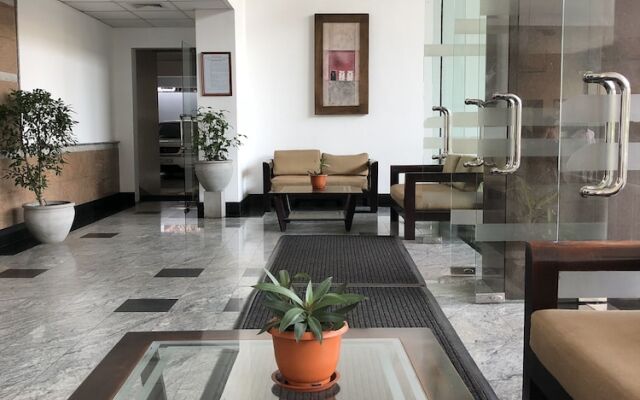 Hedges Court Residencies Town Hall-2 Room 3 Bed Apartment