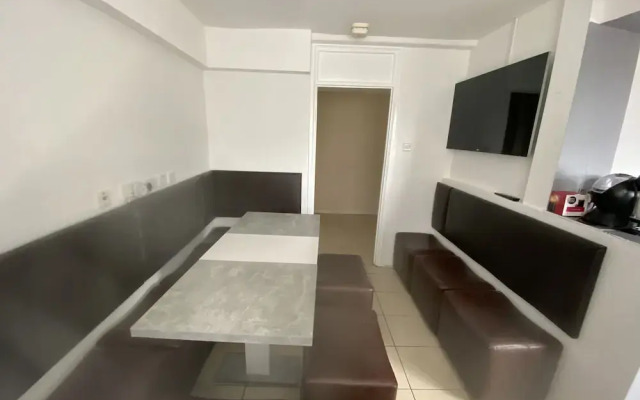 6-bed Apartment in Liverpool