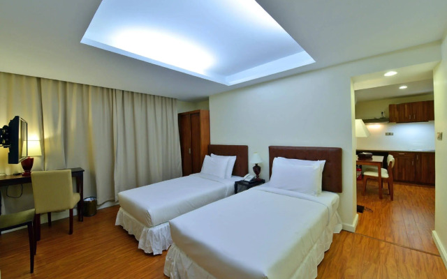 Cherry Hills Hotel