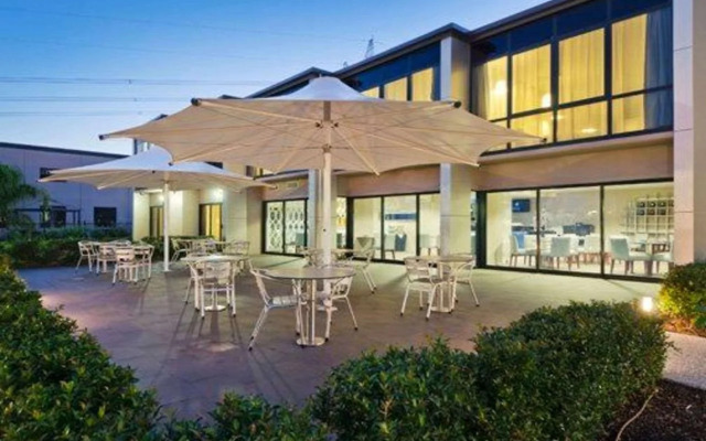 Quality Hotel Taylors Lakes