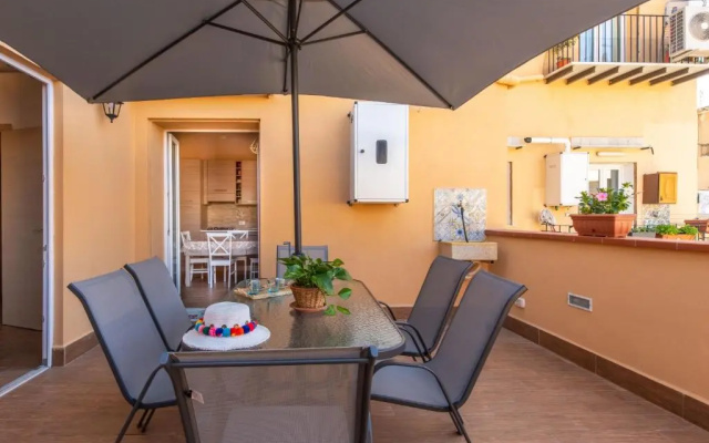 Kalsa Apartment With Terrace by Wonderful Italy