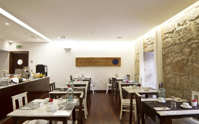 Oca Ribeira do Porto Hotel