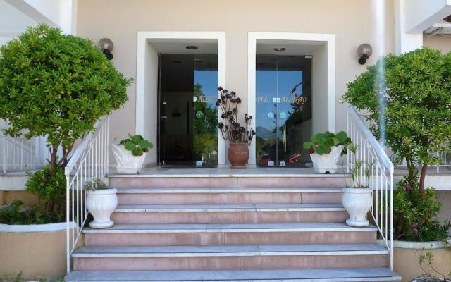 Hotel Allegro