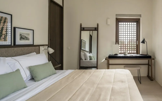 Monolithoi Villas