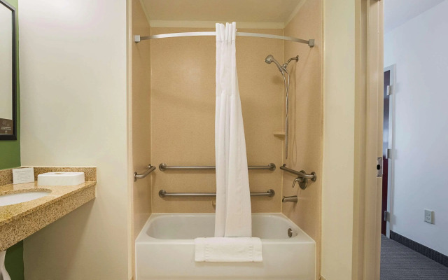 Sleep Inn And Suites Manchester