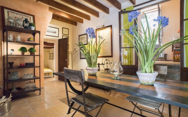 Villa Allegra, casa de pueblo en Randa
