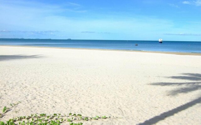 O Sole Mio Beachfront Resort