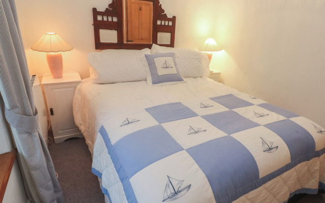 1 Rowes Cottages