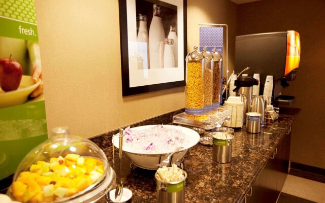 Hampton Inn & Suites Seattle/Kent,WA