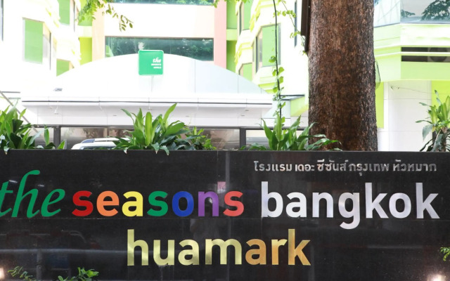 The Seasons Bangkok Huamark