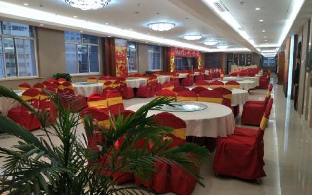 Yanan Rootlots Hotel