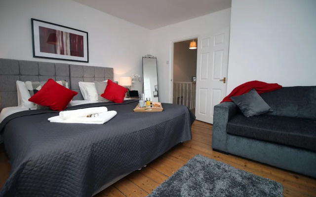 Rare Central  House Private Parking