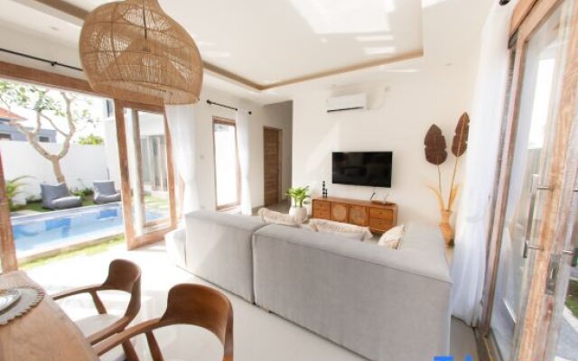 Design Luxury 3BR Villa I Private Pool I Aircon I Kitchen I Garden I Airport Service