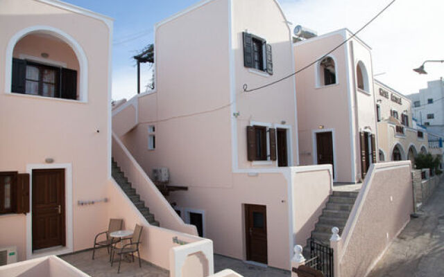 Markakis Studios Fira