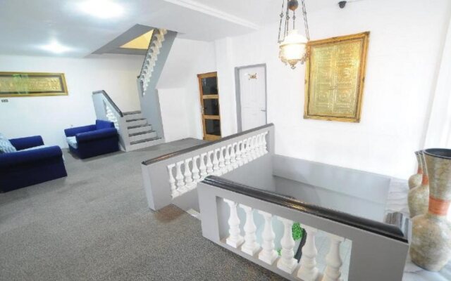 Hotel Ananda by Reddoors