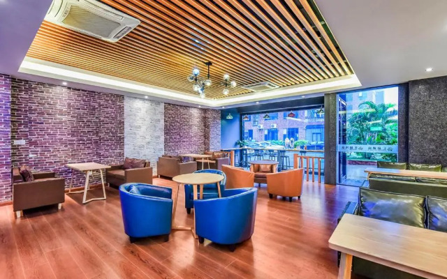 Huihe Hotel